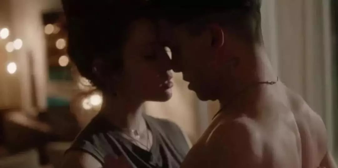 一口气看8集，这部大尺度校园青春剧也太刺激了！