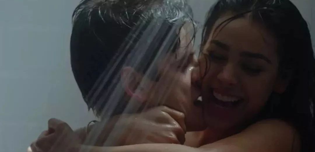 一口气看8集，这部大尺度校园青春剧也太刺激了！