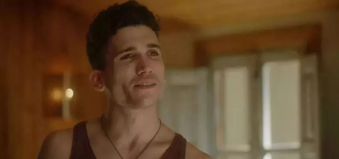 一口气看8集，这部大尺度校园青春剧也太刺激了！